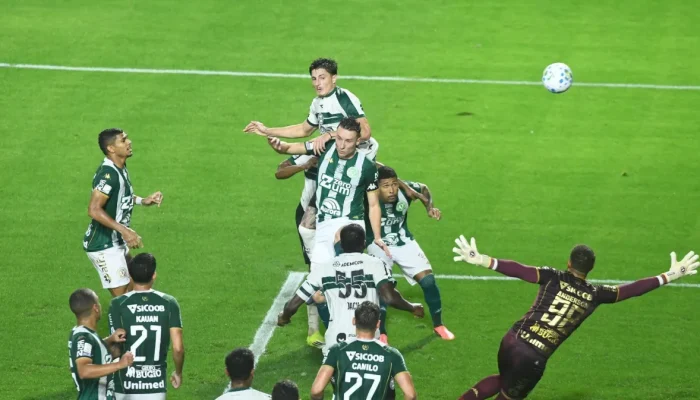 gol-coritiba-chapecoense-e1786237525507006656510202608082322.webp.webp