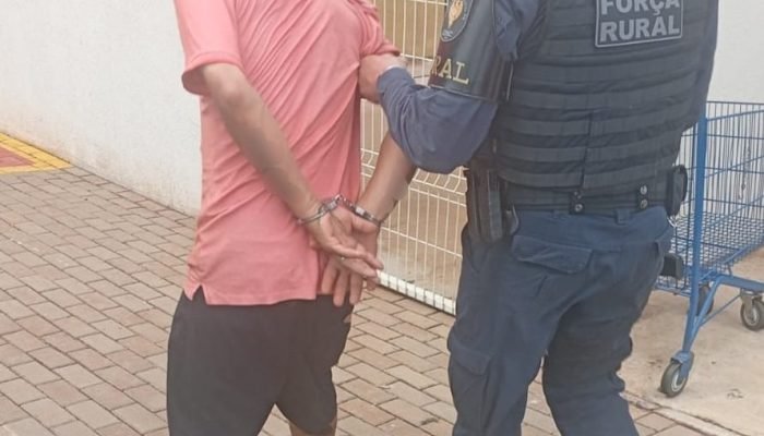 Suspeito de furto em Cascavel é encaminhado à delegacia na última tarde do ano