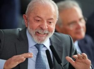 De olho na eleição de 2026, Lula endurece defesa do fim da escala 6×1