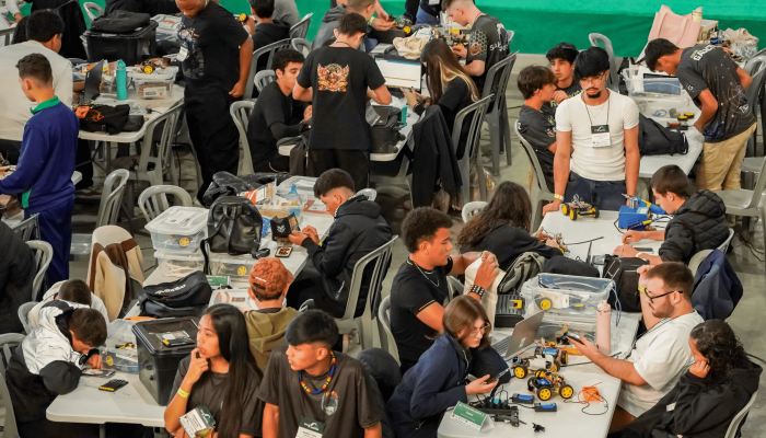 parana-realiza-1-torneio-de-robotica-da-rede-estad006701130202609031655.png