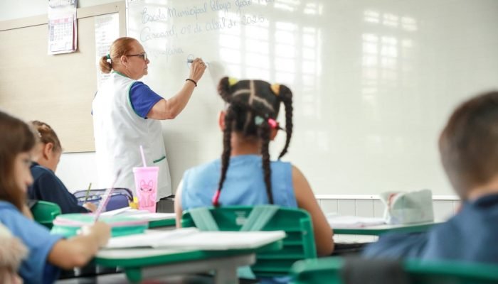 Prefeitura de Cascavel abre teste seletivo para 50 vagas de professor temporário