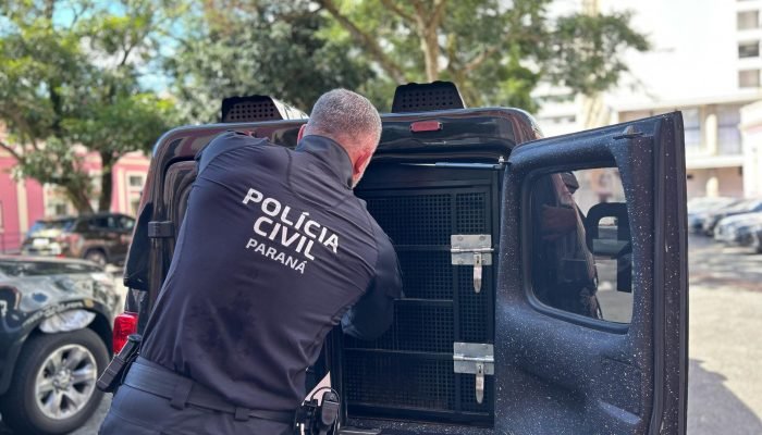 Polícia prende mulher por perseguição contra ex-namorado no Paraná