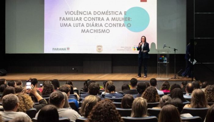 PCPR ministra palestra sobre prevenção da violência doméstica em Foz do Iguaçu